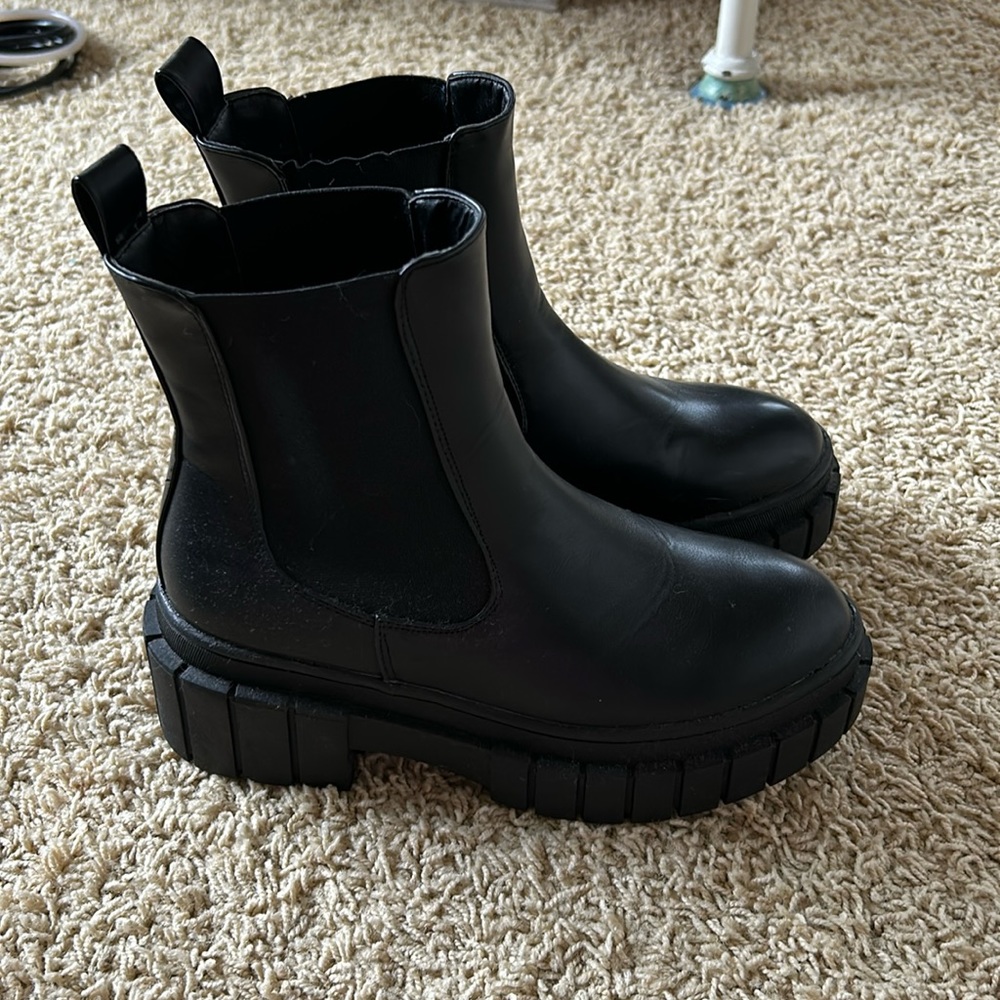 Platform Black Boots